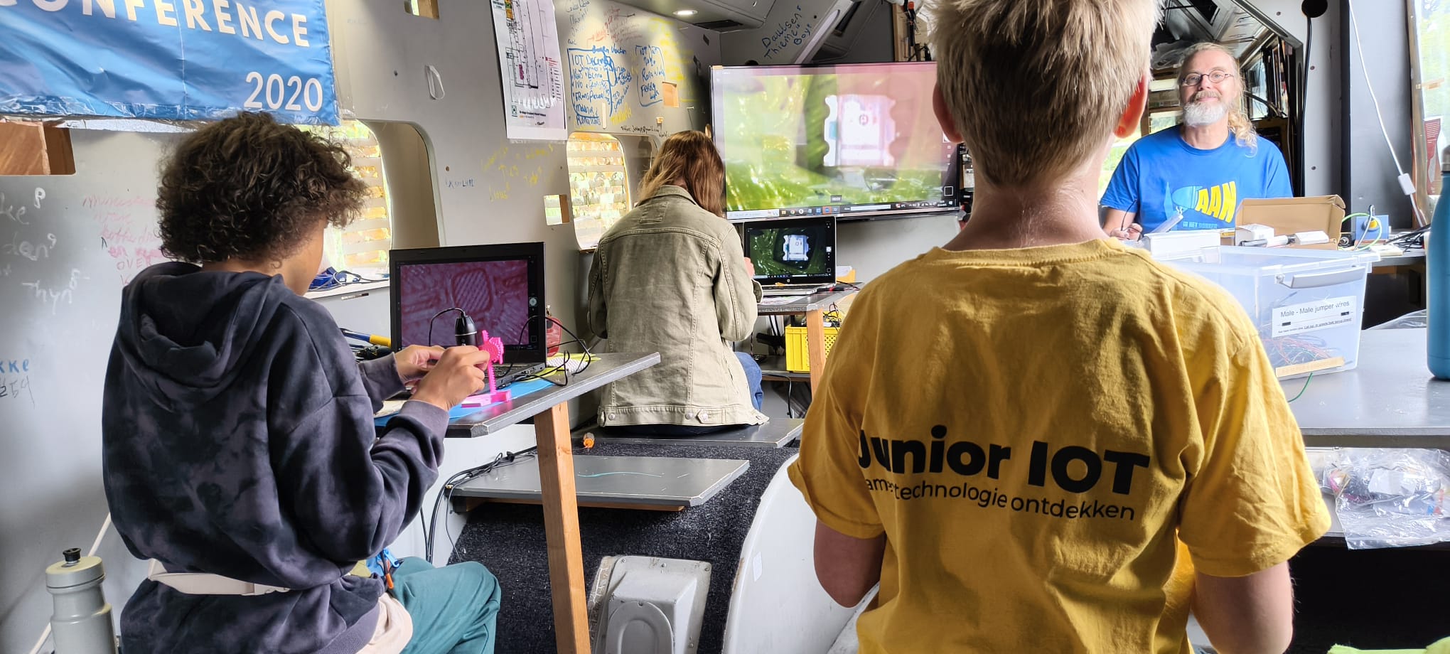 Oproep Vrijwilligers voor onze Makerspaces, Stichting Junior IOT